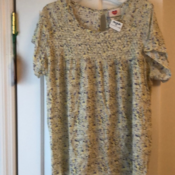 NWT woman’s M super soft top - Picture 1 of 10